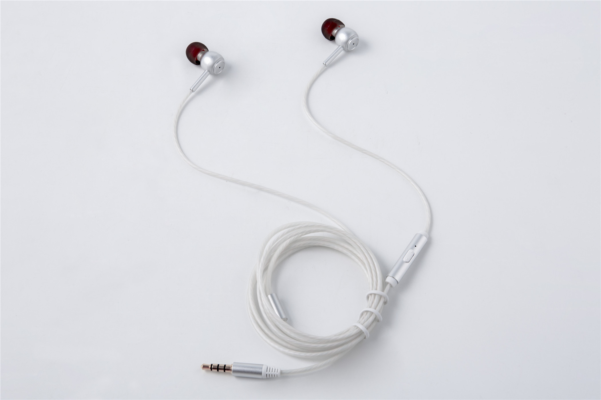 耳塞式有线耳机OEM、ODM定制、高音喇叭、运动式耳机
