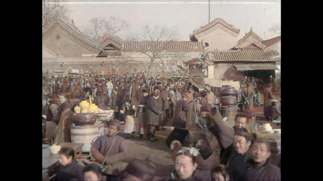 北京小伙用AI修复了100年前的北京老影片.JPG